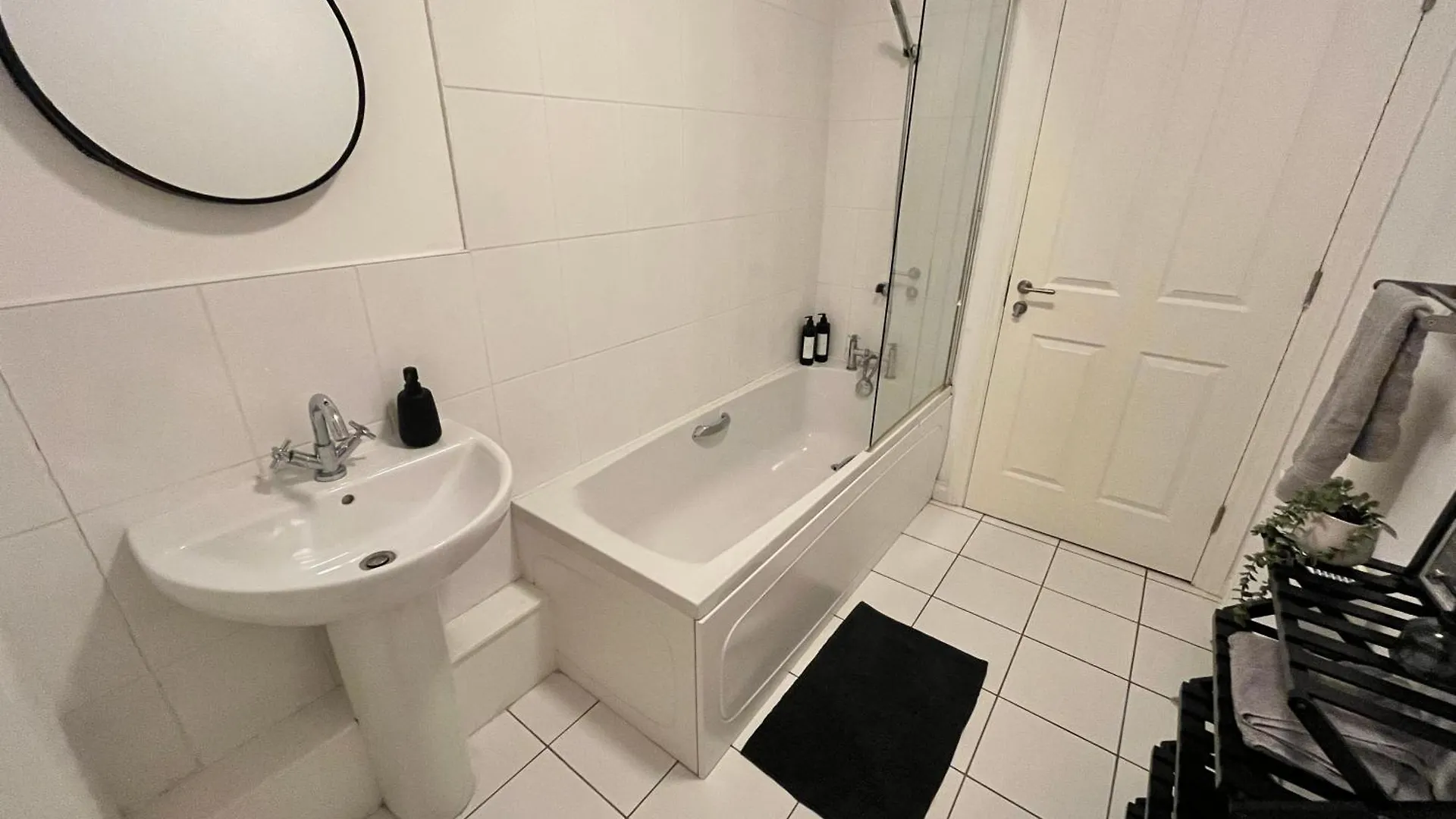 Writer'S Square Apartments Belfast United Kingdom